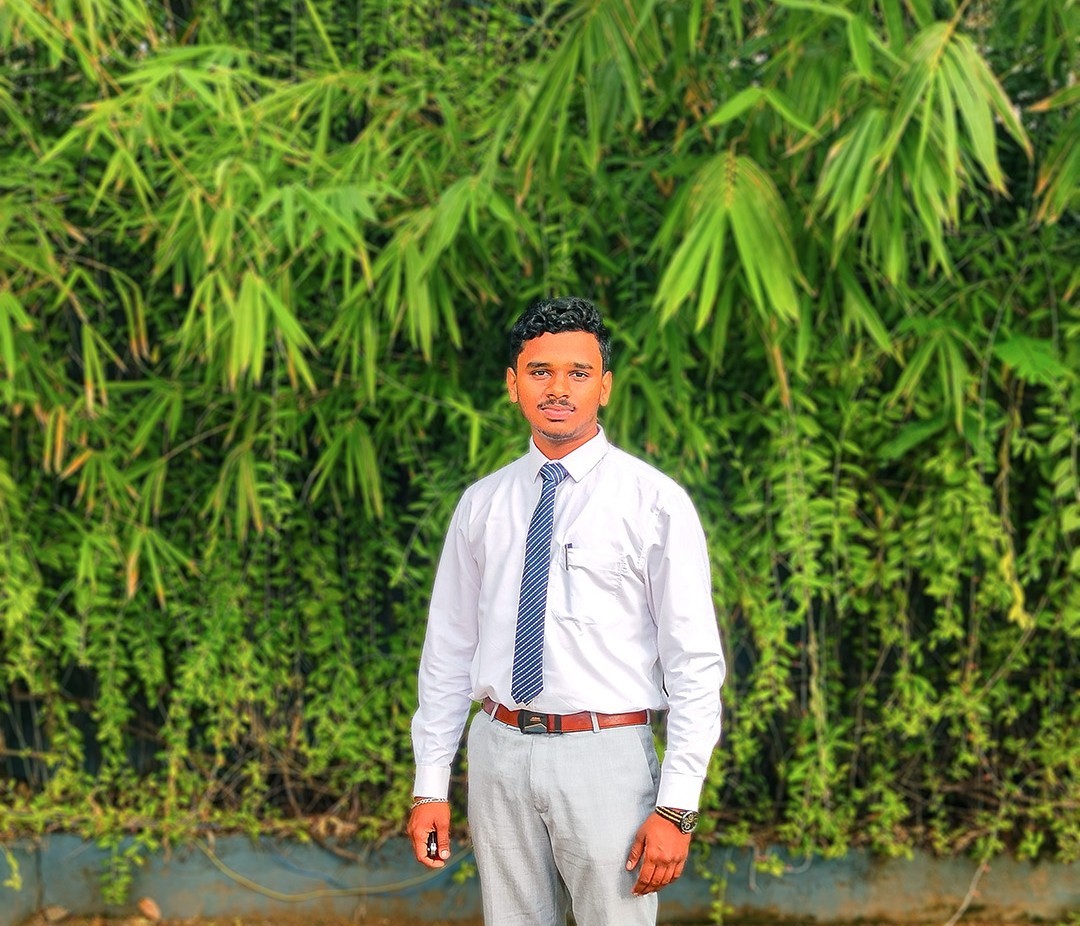 Karthikeyan Selvamani, formal outdoor portrait